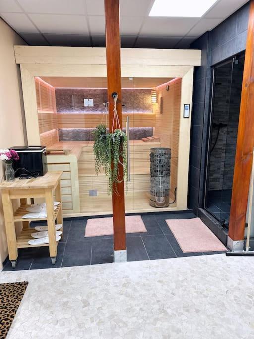 Wellness Studio Tiel Met Sauna En Jacuzzi Dış mekan fotoğraf