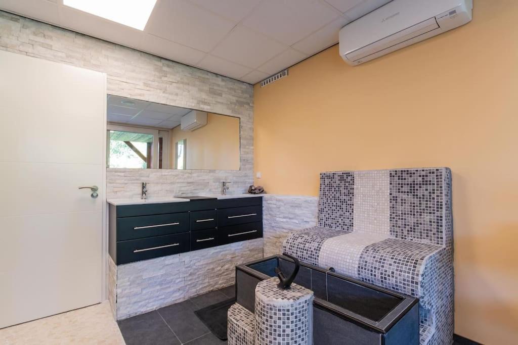 Wellness Studio Tiel Met Sauna En Jacuzzi Dış mekan fotoğraf